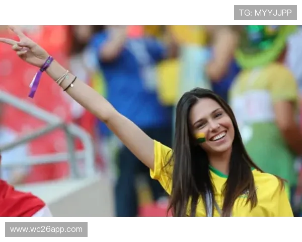 精彩瞬间回顾世界杯美女球迷出镜,展现青春活力与热情无限 精彩瞬间回顾世界杯美女球迷出镜,展现青春活力与热情无限