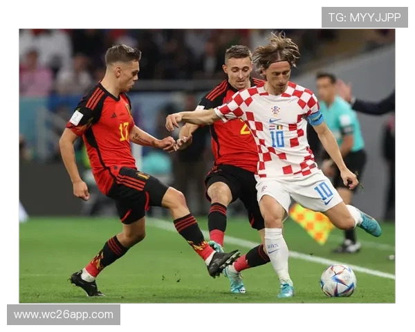 克罗地亚世界杯之旅:分析球队战术布局与关键比赛亮点,助你深入了解足球魅力